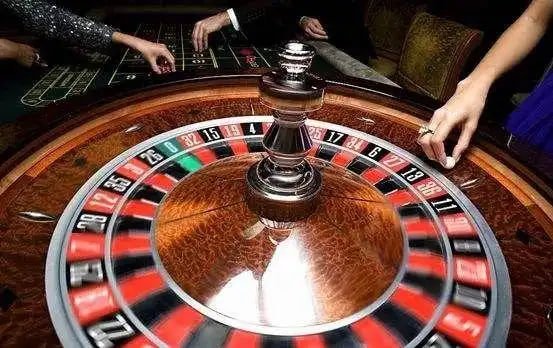 Tampilan platform hiburan online klikzeus di layar smartphone